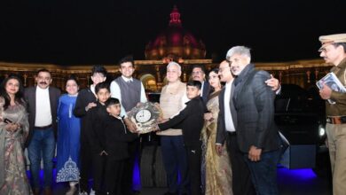 Photo of मुख्य सचिव ने सबसे छोटे भारतीय वैज्ञानिक बच्चों से की मुलाकात, किया प्रेरित