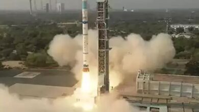 Photo of ISRO ने लॉन्च किया लघु उपग्रह प्रक्षेपण यान, तीन उपग्रहों को अंतरिक्ष में करेगा स्थापित