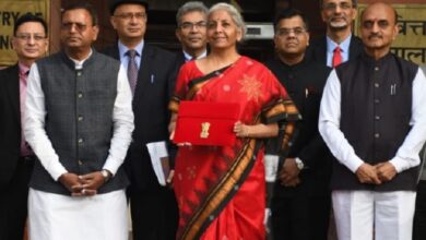 Photo of वित्त मंत्री को मिली बजट पेश करने की कैबिनेट मंजूरी, कुछ ही समय में पेश होगा बजट