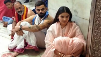 Photo of पत्नी अनुष्का सहित महाकाल के दर्शन को पहुंचे विराट, भस्म आरती में हुए शामिल