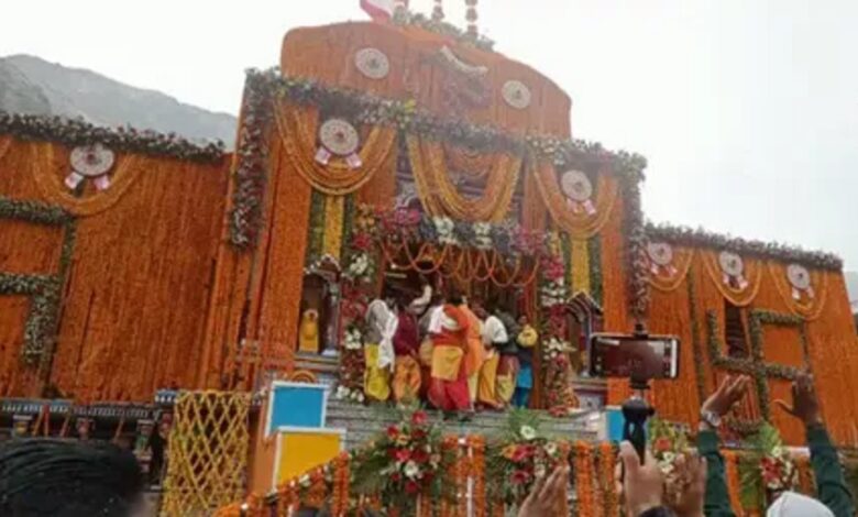 Doors of Badrinath Dham open