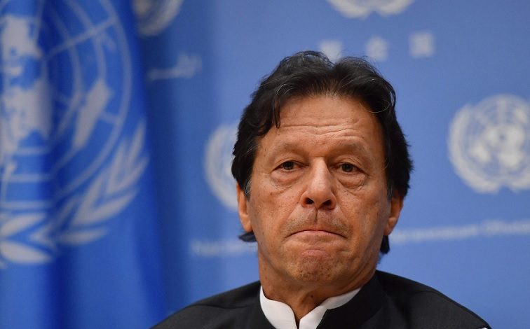 Pakistan SC shocks Imran Khan