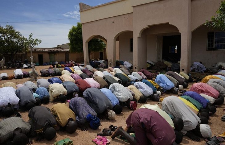 Part of a mosque collapsed during prayer in Nigeria