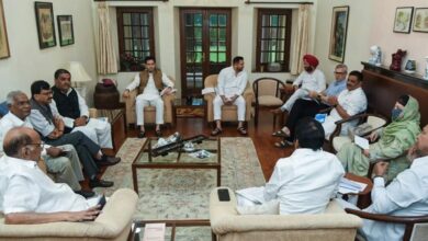Photo of I.N.D.I.A गठबंधन में सीट बंटवारे का फॉर्मूला निकालने पर चर्चा, यहां फंस सकता है पेंच