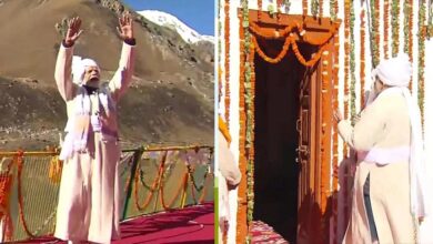 Photo of पिथौरागढ़ पहुंचे पीएम मोदी, पार्वती कुंड में की पूजा; देंगे अरबों रुपये की सौगात