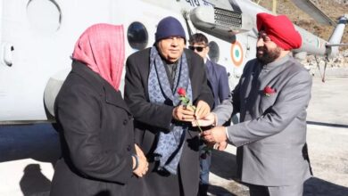 Photo of पत्नी संग केदारनाथ पहुंचे उप राष्ट्रपति जगदीप धनखड़, की विशेष पूजा-अर्चना