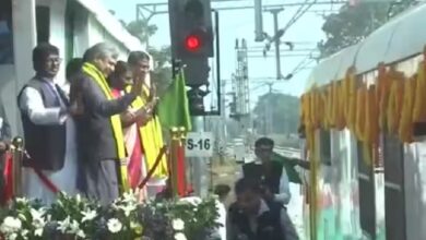 Photo of राष्ट्रपति ने क्षेत्रवासियों को दी तीन ट्रेनों की सौगात, हरी झंडी दिखाकर किया रवाना