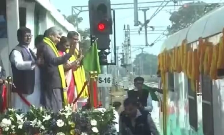 President Droupadi Murmu flagged three train from