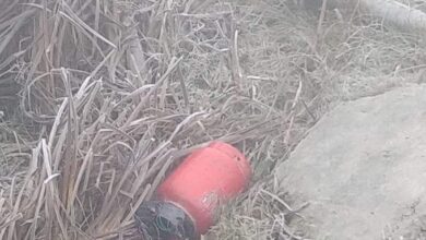 Photo of J&K: आतंकी साजिश नाकाम, बारामुला हाईवे पर बरामद IED को किया गया डिफ्यूज