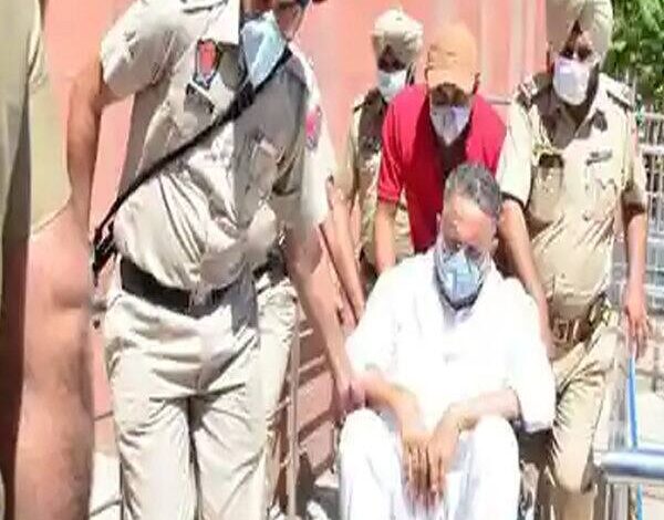 Mukhtar ansari pleaded in the court with folded hands