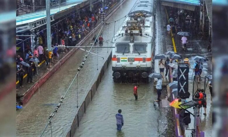 Railways canceled these 15 trains due to Cyclone Michong