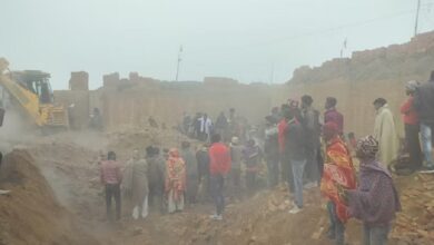 Photo of उत्तराखंड: रुड़की में ईंट भट्टे की दीवार गिरी, मलबे में दबकर पांच मजदूरों की मौत