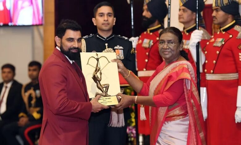 Shami celebrates Arjuna Award success with family and Fans