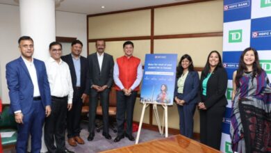 Photo of HDFC BANK और टीडी बैंक ग्रुप ने कनाडा में भारतीय छात्रों के बैंकिंग अनुभव को सरल बनाने हेतु समझौते पर किए हस्ताक्षर