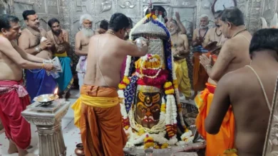Photo of महाकाल मंदिर में मना रंगपंचमी का पर्व, भगवान को चढ़ाया गया एक लोटा रंग