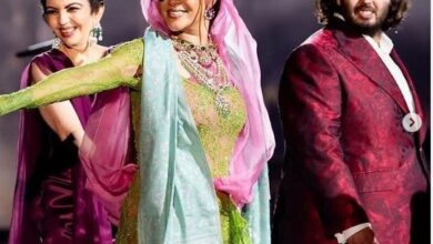 Photo of राधिका-अनंत के प्री-वेडिंग में अंबानी परिवार के साथ झूमीं Rihanna, बोलीं- बहुत अच्छा लगा