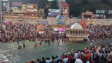Photo of सोमवती अमावस्या पर बना दुर्लभ योग, हरिद्वार में उमड़ा आस्था का समंदर