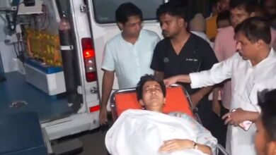 Photo of भूख हड़ताल कर रहीं आतिशी की बिगड़ी तबीयत, देर रात ले जाया गया LNJP अस्पताल