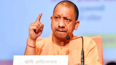 Photo of चुनाव खत्म होते ही एक्शन में योगी सरकार, इस जिले में दो अधिकारियों सहित चार निलंबित