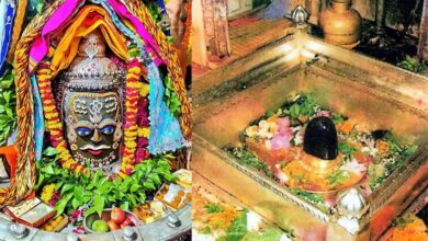 Photo of बाबा विश्वनाथ के आंगन में लगी भक्तों की कतार, सावन के पहले सोमवार पर शिव रूप में हुआ श्रृंगार
