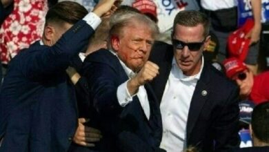 Photo of डोनाल्ड ट्रंप पर जानलेवा हमला, रैली में चली ताबड़तोड़ गोलियां; कान से बहता दिखा खून