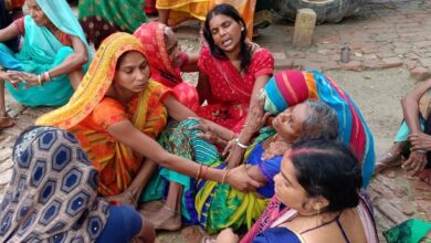 Photo of उप्र: गाजीपुर में ट्रिपल मर्डर से सनसनी, माता-पिता व बेटे की नृशंस हत्या; प्रेम प्रसंग का मामला