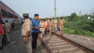 Photo of कानपुर रेल हादसा या साजिश? पटरी पर रखी थी ये चीज; साबरमती डिरेल होने की IB करेगी जांच