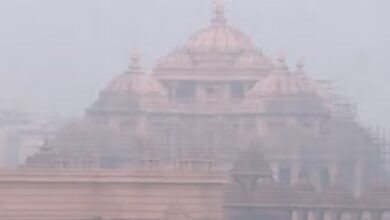 Photo of दिवाली पर ‘बहुत खराब’ हुई दिल्ली की हवा, AQI 400 के पार; छह दिन ऐसे रहेंगे हालात