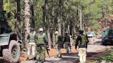 Photo of कुपवाड़ा में दो आतंकी ढेर, सुरक्षाबलों ने घुसपैठ के प्रयास को बनाया विफल; गोलीबारी जारी