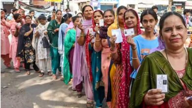 Photo of हरियाणा में सभी 90 सीटों पर हो रही जबरदस्त वोटिंग, पोलिंग बूथ पर लगा मतदाताओं का तांता