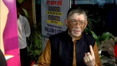 Photo of झारखंड में पहले चरण का मतदान जारी; वोट डालकर बोले राज्यपाल- पहले मतदान, फिर जलपान