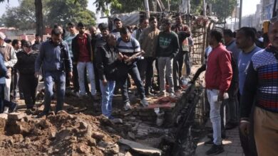 Photo of संभल में योगी सरकार का बुलडोजर एक्शन, लोगों से नोकझोंक; लगाए गए लाल निशान