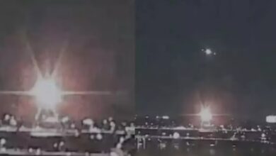 Photo of USA: लैंडिंग के दौरान हेलीकॉप्‍टर से टकराया विमान, क्रैश के बाद नदी में गिरा; रेस्क्यू ऑपरेशन जारी