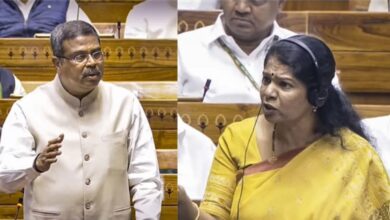 Photo of भाषा विवाद पर संसद में तकरार, धर्मेंद्र प्रधान के खिलाफ विशेषाधिकार हनन का नोटिस