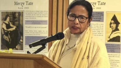 Photo of ऑक्सफोर्ड यूनिवर्सिटी में ममता बनर्जी के भाषण के दौरान जमकर हंगामा, भीड़ ने पूछे तीखे सवाल