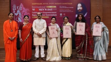 Photo of दिव्य ज्योति जाग्रति संस्थान ने लखनऊ की नारी-शक्ति को ‘स्वाभिमानी नारी अवार्ड’ से किया सम्मानित 