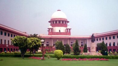 Photo of सहारा ग्रुप की कंपनियों में काम करने वालों को कौन देगा वेतन? SC में आज होगी