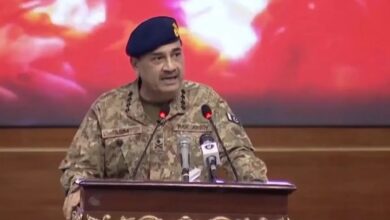 Photo of ‘हम हिंदुओं से अलग हैं’, पाक सेना प्रमुख ने फिर उगला जहर; कश्मीर पर दी गीदड़भभकी