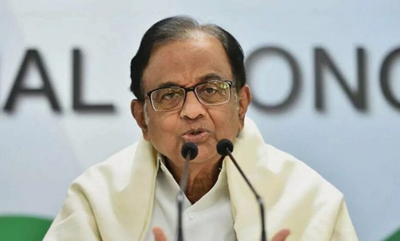 Chidambaram follows Tharoor's footsteps