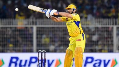 Photo of 43 की उम्र में धोनी ने जड़ा ‘रिकॉर्ड शतक’, IPL में ये कारनामा करने वाले बने इकलौते क्रिकेटर