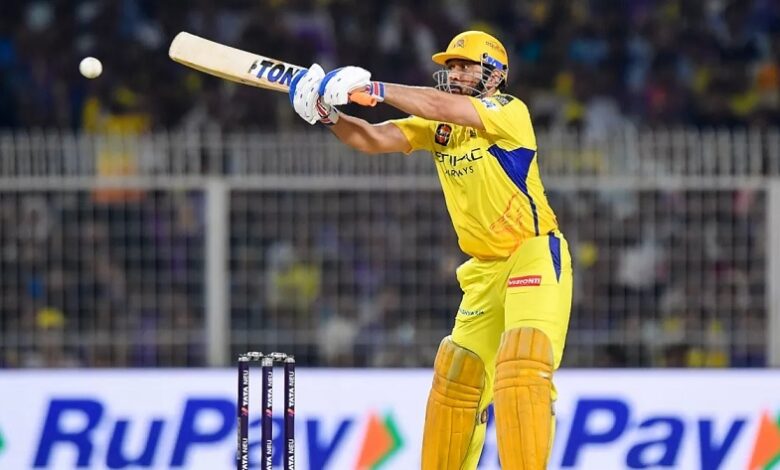 Dhoni hit a 'record century'