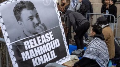 Photo of फलस्तीनी समर्थक महमूद खलील की रिहाई के लिए नारेबाजी, ट्रंप के खिलाफ उतरे छात्र