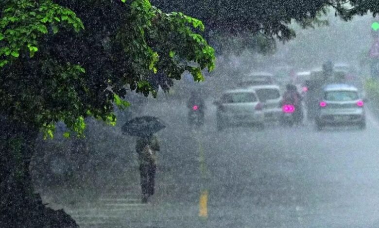 Heavy rain in UP