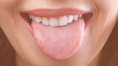 Photo of जीभ पर दिखने वाले ये संकेत हैं बिगड़ी सेहत का इशारा, अनदेखी कर देगी नुकसान