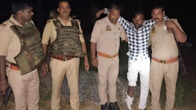 Photo of उप्र: दुष्कर्म के प्रयास का आरोपी पुलिस मुठभेड़ में गिरफ्तार, पैर में लगी गोली