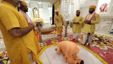 Photo of रामलला के दरबार में CM योगी ने लगाई हाजिरी, जय श्रीराम से गूंजा परिसर; प्रदेशवासियों को दी शुभकामनाएं