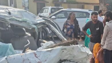Photo of मुजफ्फरनगर में भीषण सड़क हादसा, अस्थि विसर्जन करने जा रहे एक परिवार के 6 लोगों की मौत