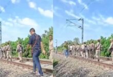 Photo of असम में टला बड़ा रेल हादसा, धमाके के बाद ट्रैक क्षतिग्रस्त; कई ट्रेनें लेट