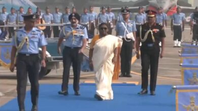 Photo of अंबाला पहुंचीं राष्ट्रपति द्रौपदी मुर्मू, राफेल से भरेंगी उड़ान; जवानों ने दिया गार्ड ऑफ ऑनर