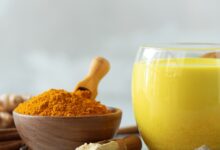 Photo of दूध में चुटकीभर हल्दी के 5 फायदे कर देंगे हैरान, जोड़ों का दर्द भी नहीं करेगा परेशान